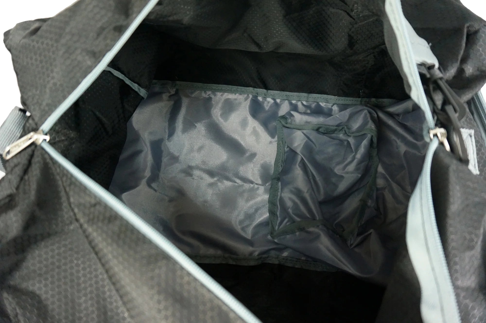 Foldable Gym Duffel Bag with Shoe Compartment – 28In Sports Travel Bag